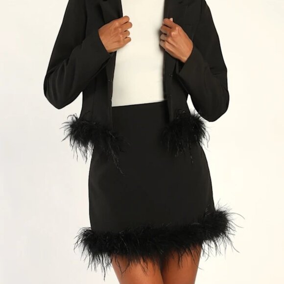 NWT Lulu's Celebratory Sweetie Black Feather Mini Skirt Size S - Picture 2 of 3
